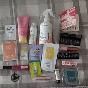 Bundle Of 18 Samples & Full Size Beauty Items